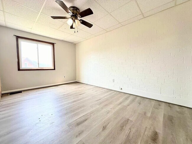 Foto del edificio - Cute 2 Bedroom, 1 Bath Home Pitcairn, PA | Section 8 Accepted