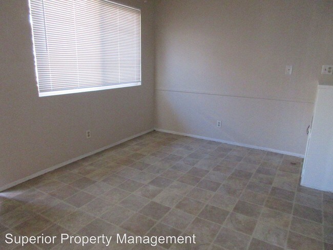 Foto del edificio - 779 Wedgewood Ave