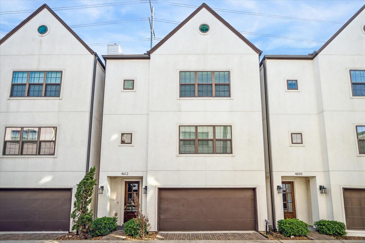 Foto principal - 4612 Chartres St