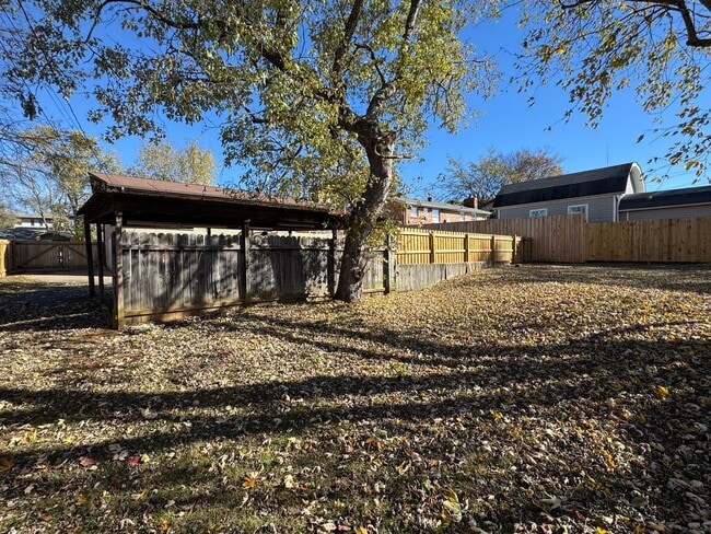 Building Photo - Nice ranch on basement in Charlotte Park