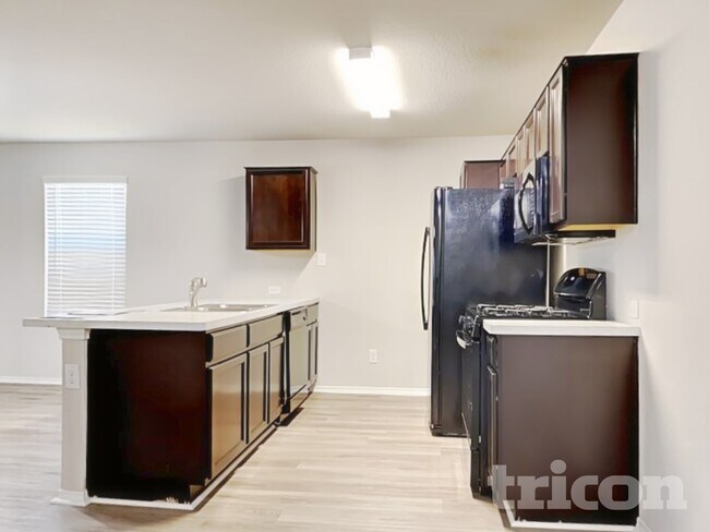 Building Photo - 9727 Marbach Hl