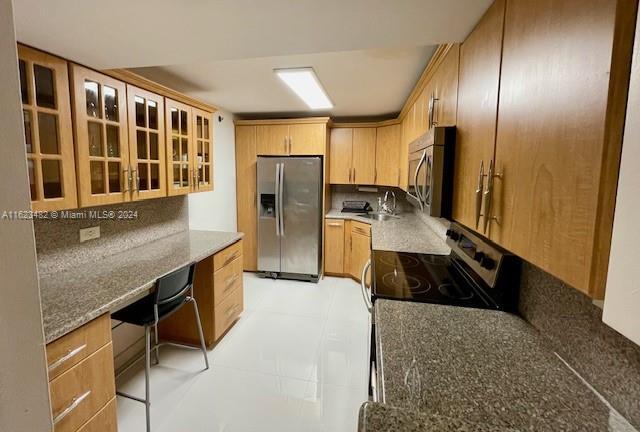 Building Photo - 6039 Collins Ave