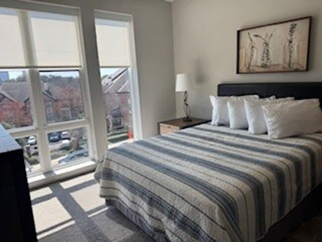 Building Photo - 3475 Piedmont Rd NE