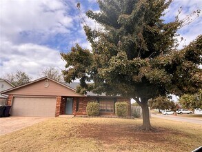 Building Photo - 11601 SW 5th St