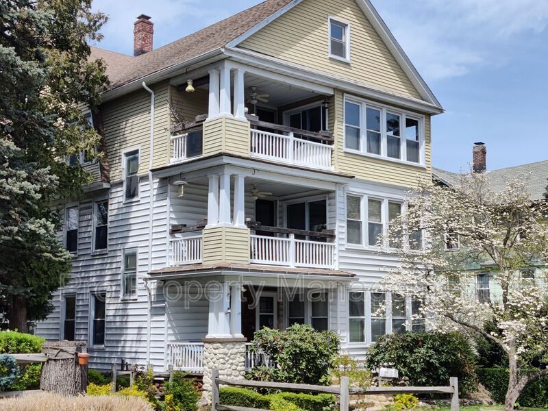 Photo - 636 - 638 Washington Ave