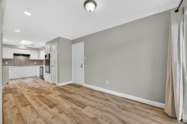 Building Photo - 3019 Jenny Dr