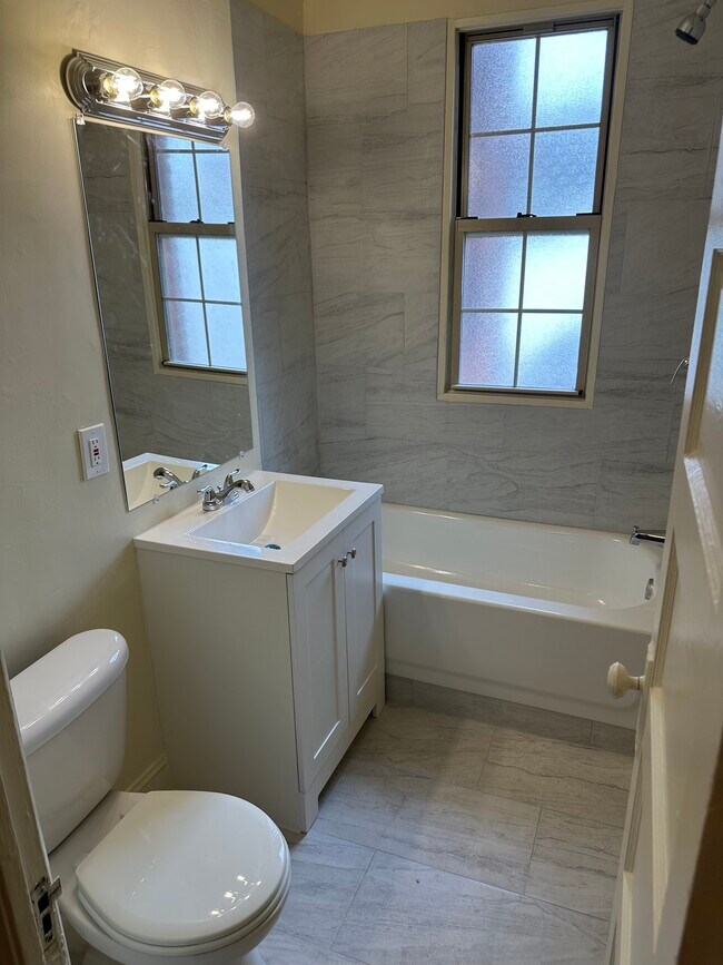 Foto del edificio - 1811-1815 S St NW