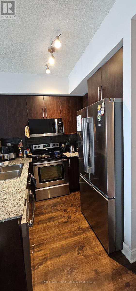 Photo du bâtiment - 65 Bremner Blvd