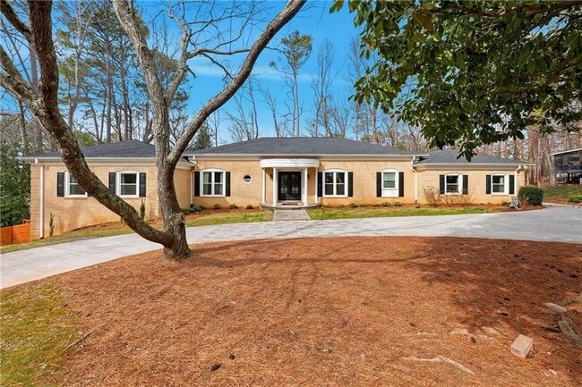 Building Photo - 125 River Park Dr