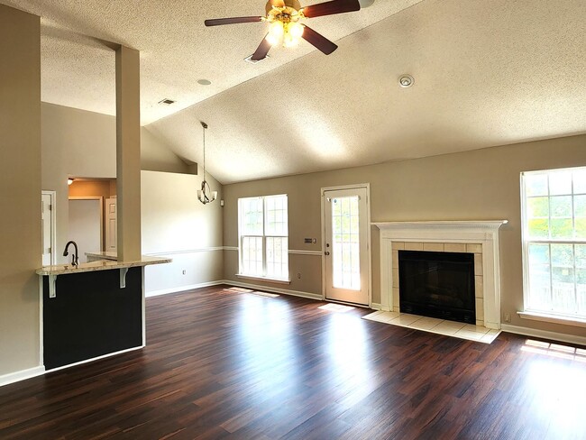 Building Photo - Richmond Place Subdivision