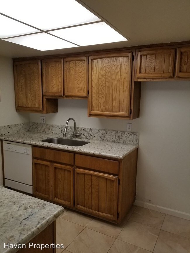 Building Photo - 5945 Moss Creek Cir