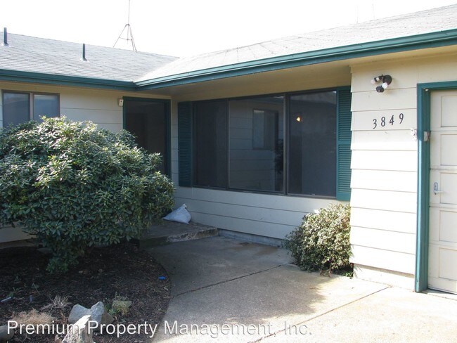Building Photo - 3 br, 2 bath House - 3849 Wilma Court NE