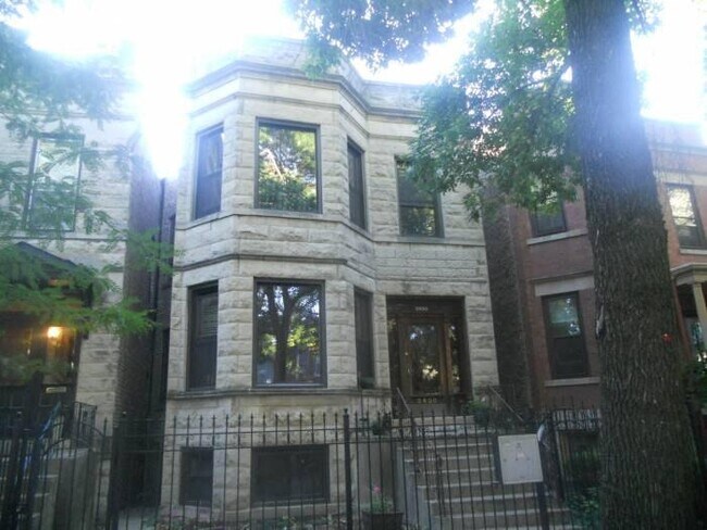 Building Photo - 2430 N Spaulding Ave
