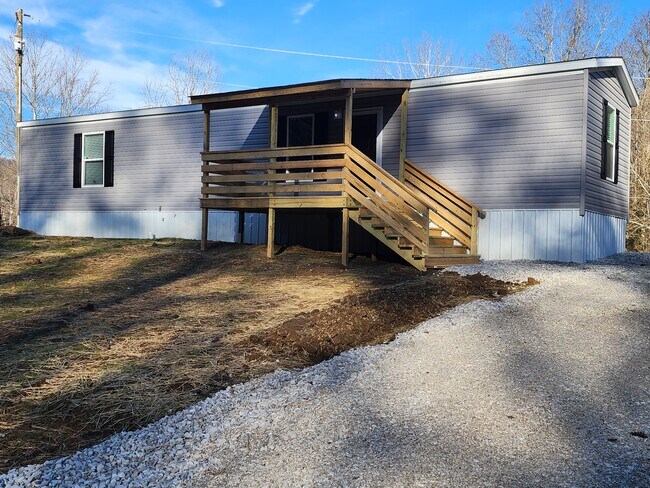 Foto del edificio - 2305 Paint Creek Rd