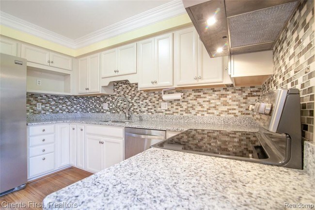Building Photo - 22371 Chelsea Ln