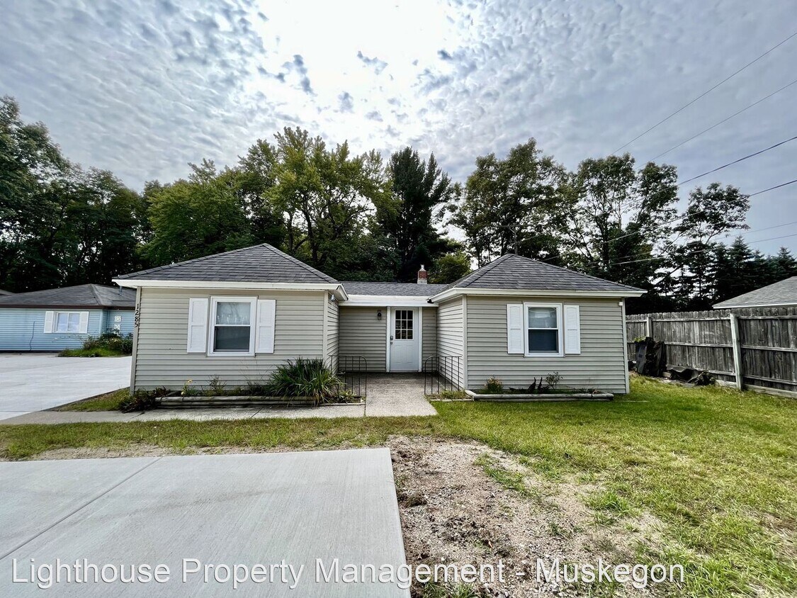 Primary Photo - 3 br, 1 bath House - 1285 Giles
