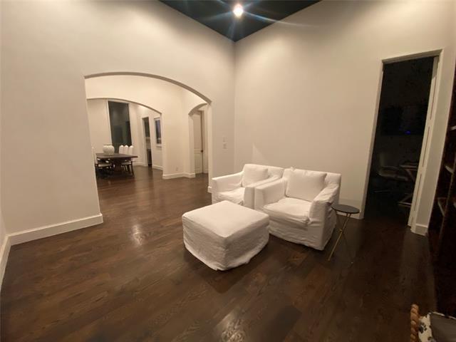 Foto del edificio - 5110 Elsby Ave