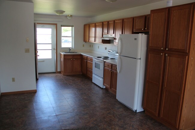 Building Photo - 3 Bedroom 1.5 Bath Winner, SD