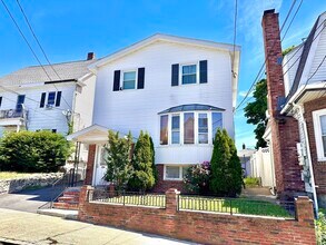 Building Photo - 175 Springvale Ave
