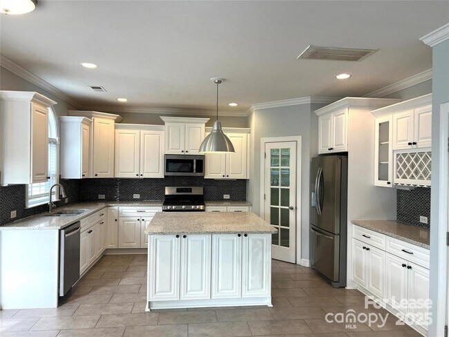 Foto del edificio - 9539 Indian Beech Ave NW
