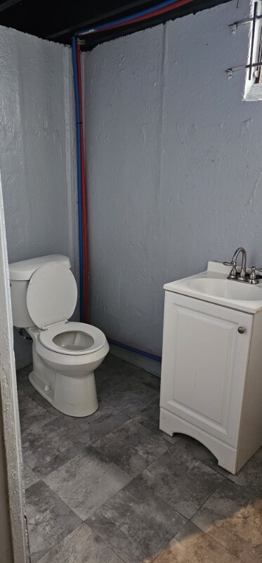 Foto del edificio - 11483 Faust Ave
