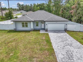 Building Photo - 8101 SW 132 Loop