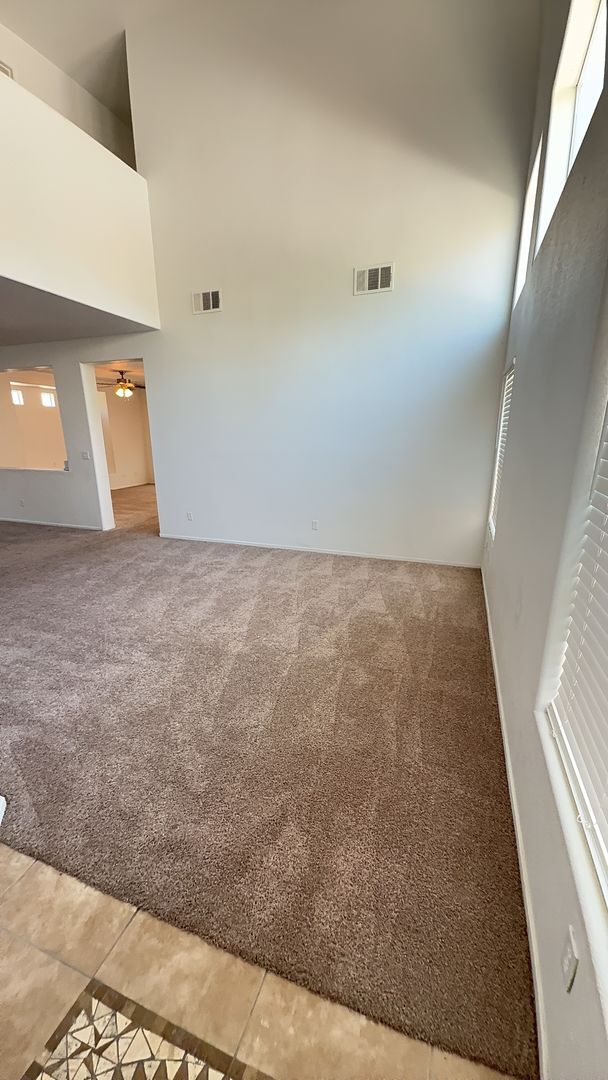 Foto del edificio - Very Nice 4 bedroom 2 1/2 Bath Home For Re...