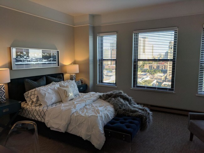 Foto del edificio - 2150 N Lincoln Park W