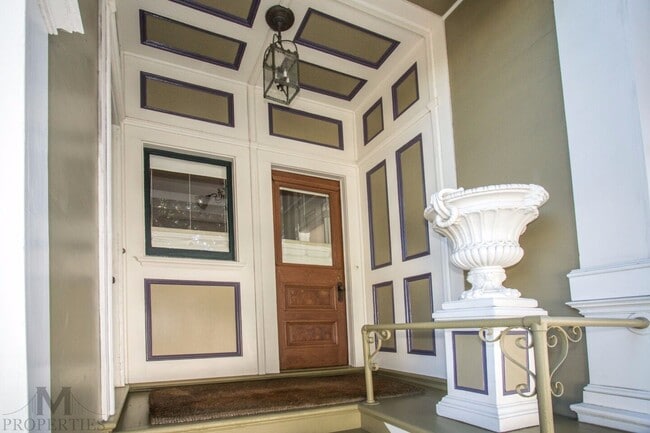 Photo - Eureka Valley Victorian Flat - Spacious and Pristine 1 Bed, 1 Bath House