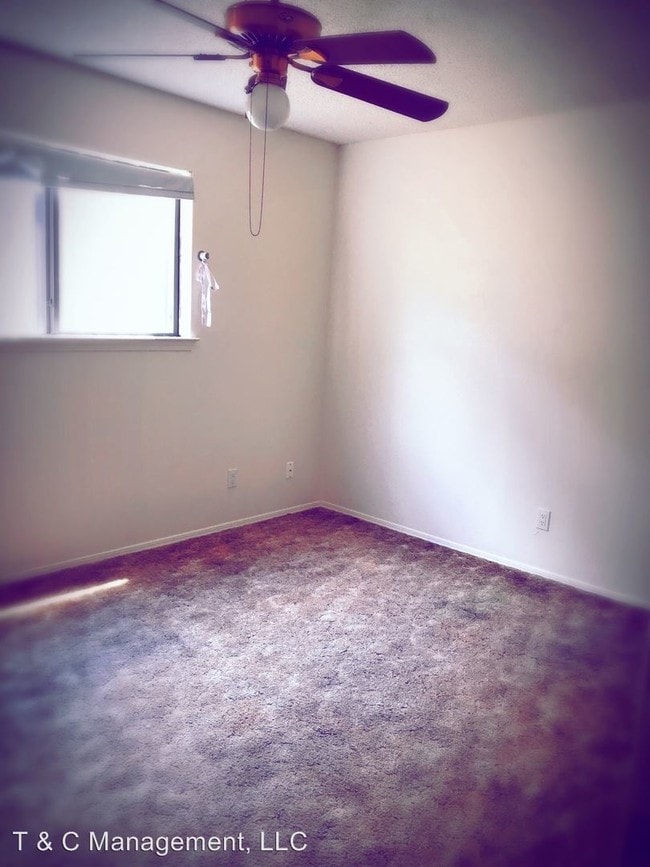 Building Photo - 2 br, 1 bath House - 614 Palomas DR SE