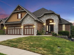 Building Photo - 2956 S Ranch Dr