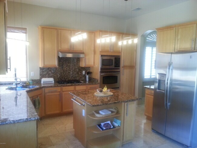 Foto del edificio - 4812 E Kirkland Rd