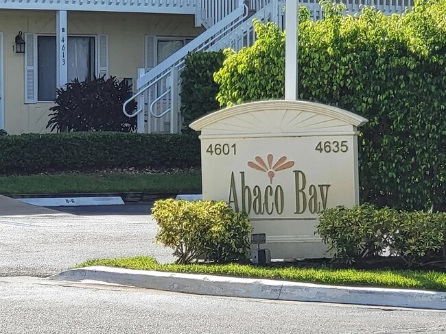 Building Photo - 4611 Bayshore Dr