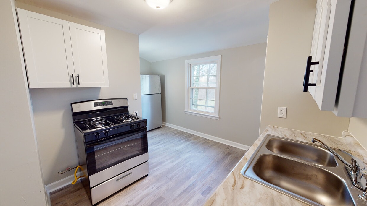 7030 Columbia Rd Unit Up, Olmsted Twp, OH 44138 Apartments in Olmsted