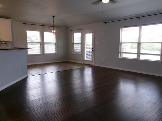Foto del edificio - 5727 Mountain Hollow Dr