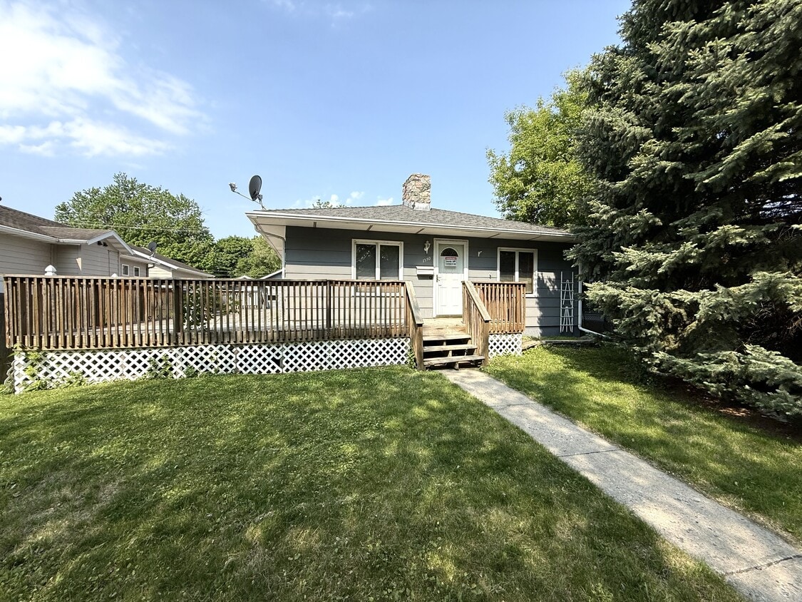 Primary Photo - 1530 11th St N