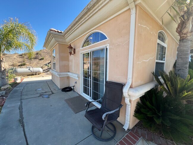 Foto del edificio - 30926 Sunrise Hills Rd