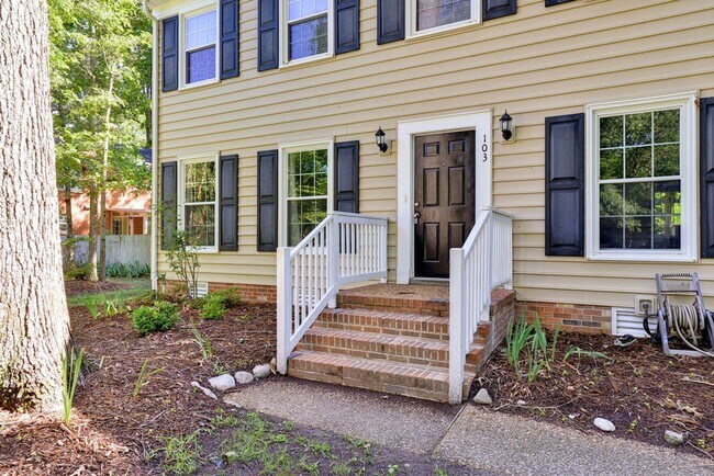 Foto del edificio - Renovated Colonial Home in Yorktown