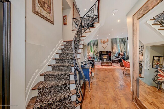 Foto del edificio - 248 Navesink Ct