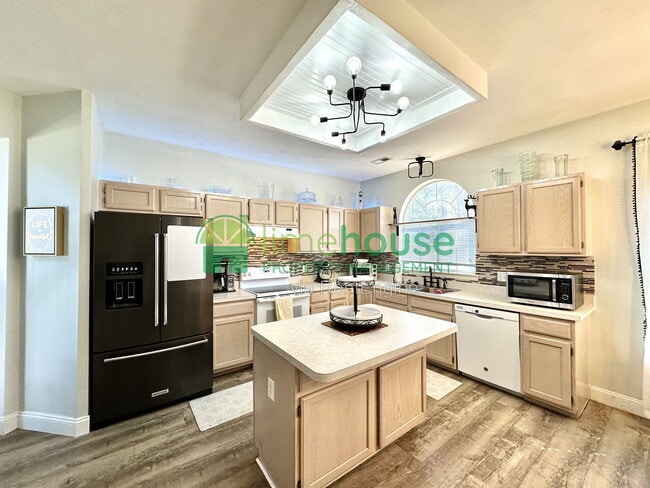 Building Photo - 4413 Valera Ct