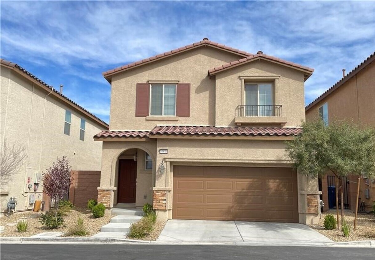 Foto principal - Wonderful 2-story home in Mountains Edge!!