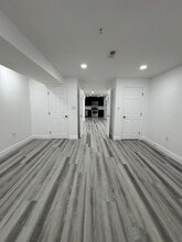 Building Photo - 8611 Lonicera Ct