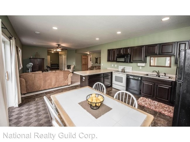 Building Photo - 5 br, 4 bath House - 19xxx Cabrilla Way