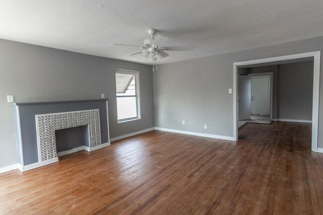 Building Photo - 3320 27th St