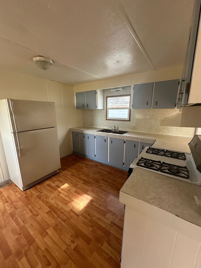 Foto del edificio - 3 Bed/ 2 Bath Mobile Home in Lockwood