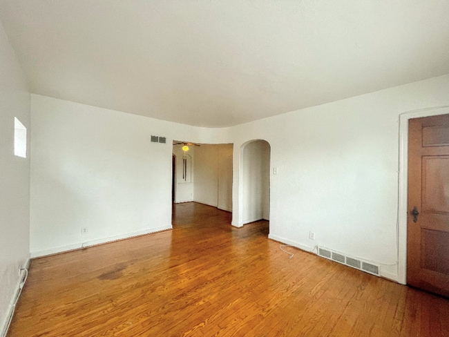 Building Photo - 6231-6233 Eichelberger St