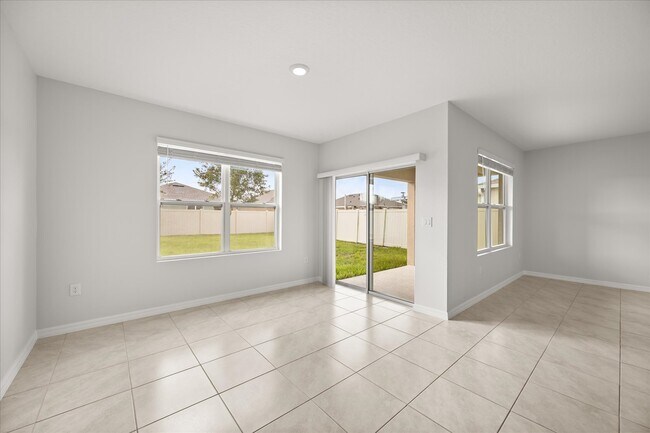 Building Photo - 922 Guadalupe Dr
