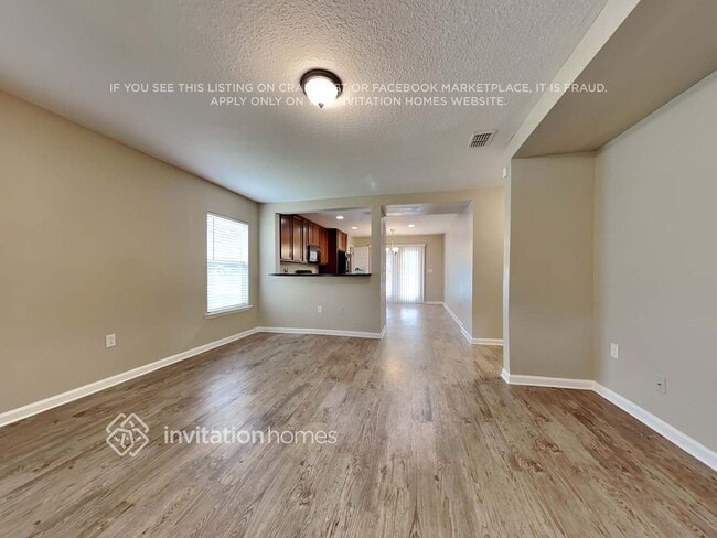 Building Photo - 12563 Pine Marsh Way