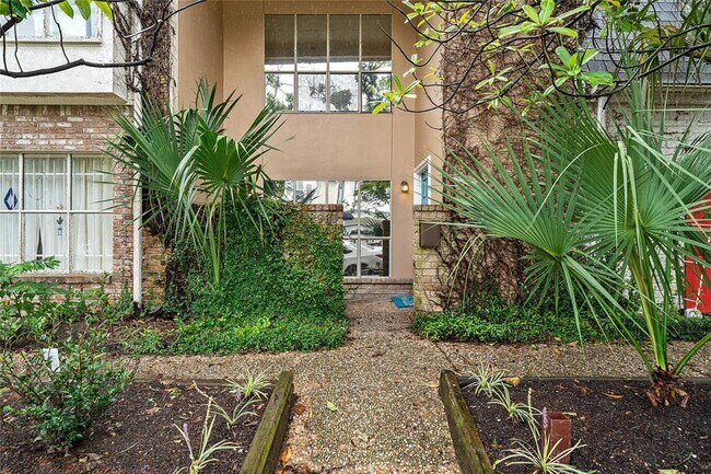 Foto del edificio - 2919 Helena St