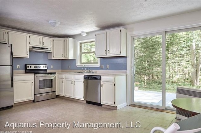 Building Photo - 16 Oak Dale Dr